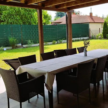 Garden House Apartman