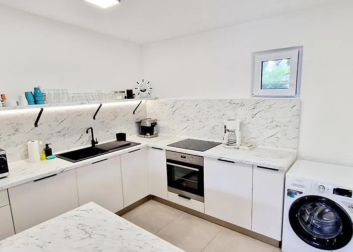 Garden House Appartamento Zamárdi